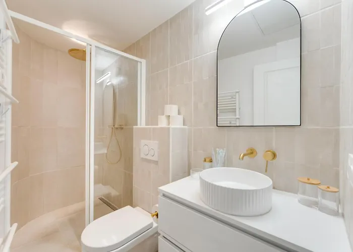 Opera Sentier Avec Et Cinema Parijs